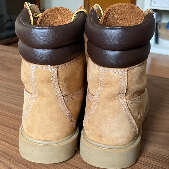Women’s Timberlands - Picture 5 of 6